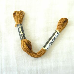 904685-1-Anchor Sticktwist 8 m cognac 00365 Stickgarn